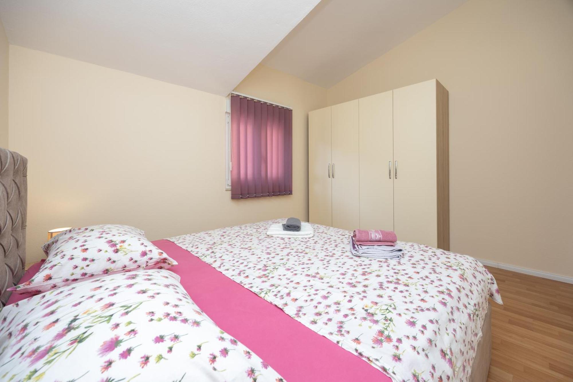 Apartman Markulin Трогир Екстериор снимка