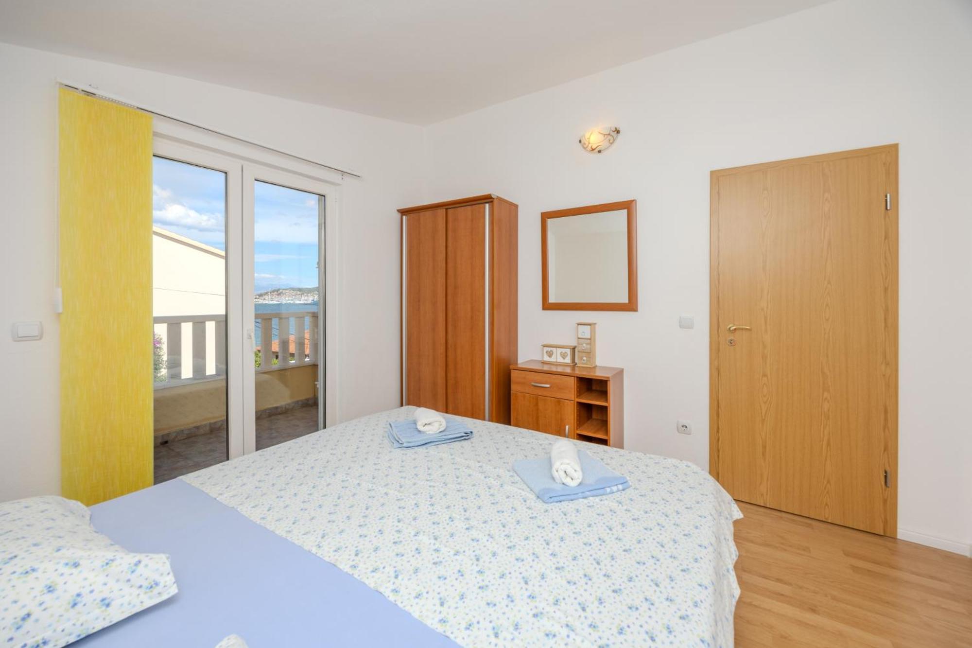 Apartman Markulin Трогир Екстериор снимка